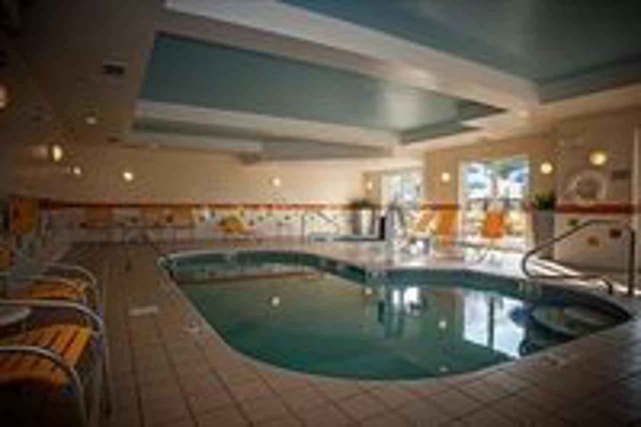 Comfort Inn & Suites Akron South Eksteriør billede