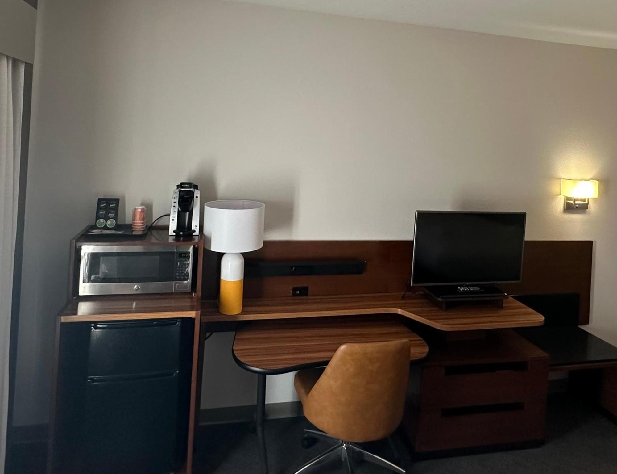 Comfort Inn & Suites Akron South Eksteriør billede