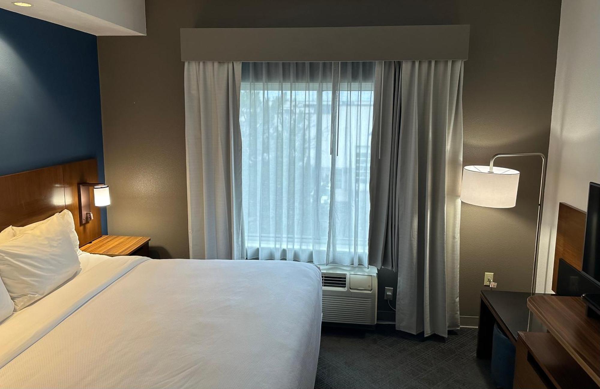 Comfort Inn & Suites Akron South Eksteriør billede