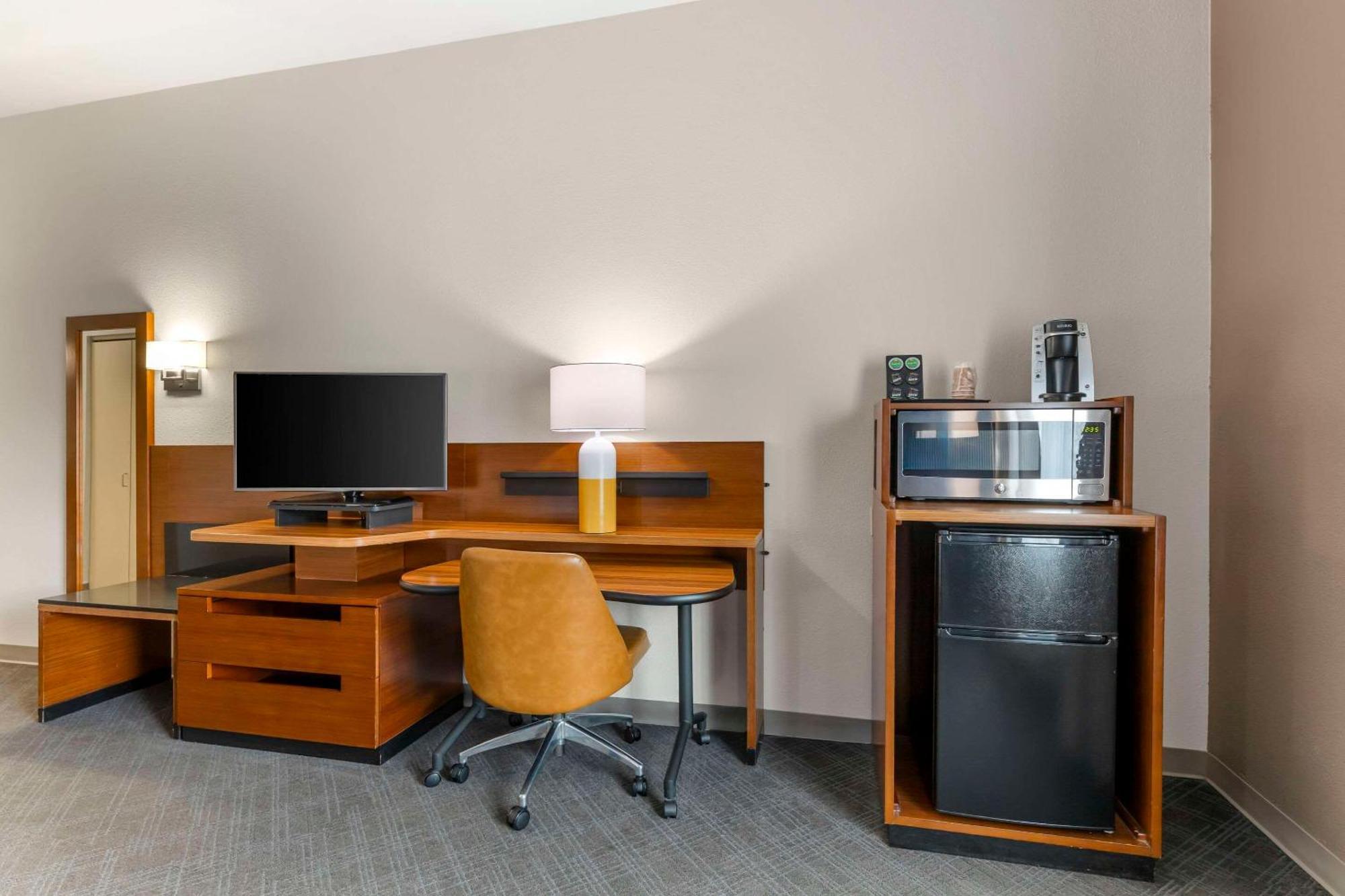 Comfort Inn & Suites Akron South Eksteriør billede