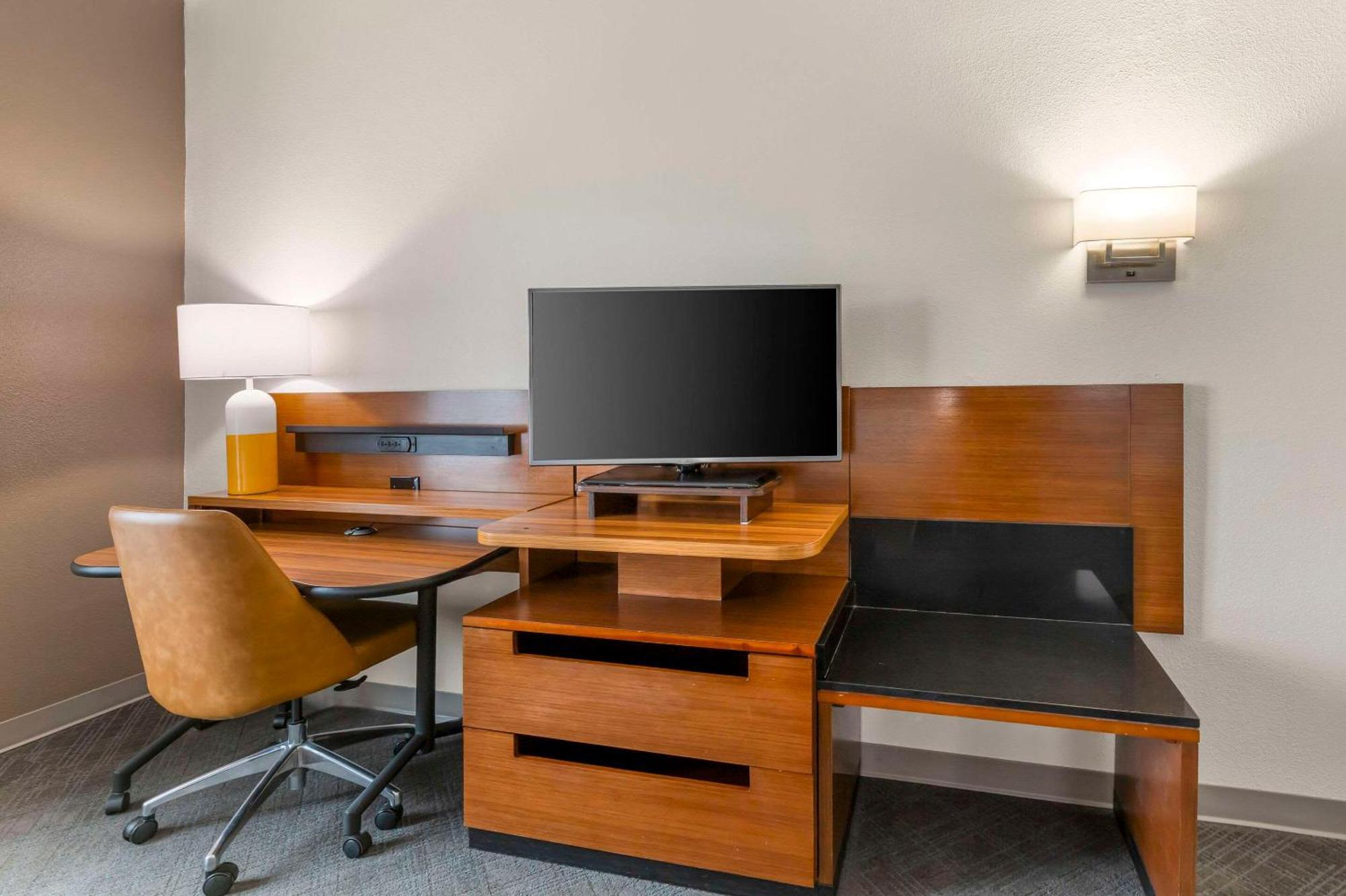 Comfort Inn & Suites Akron South Eksteriør billede