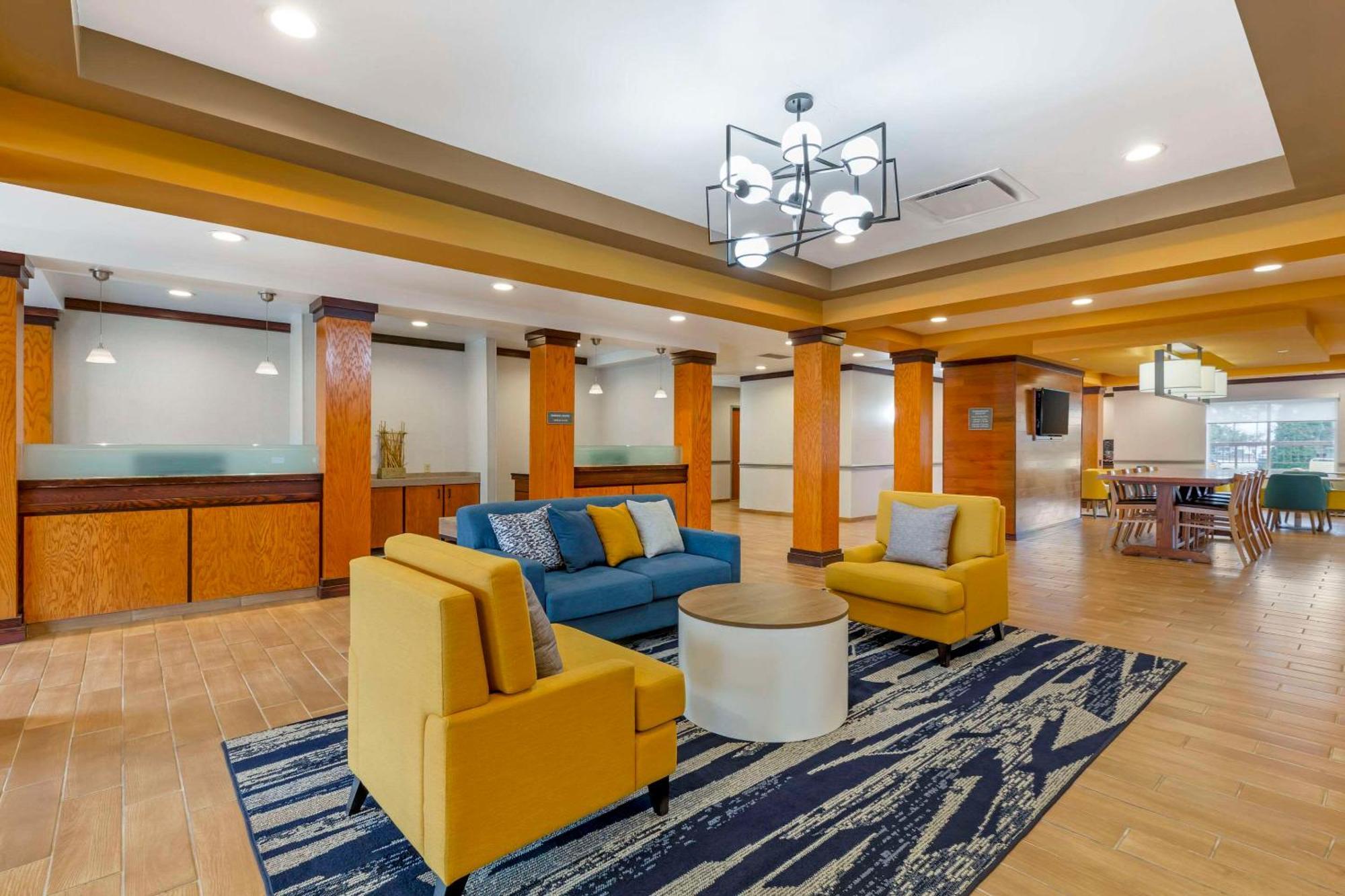 Comfort Inn & Suites Akron South Eksteriør billede