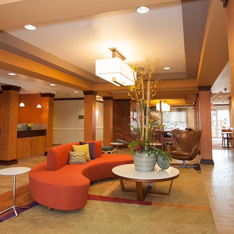 Comfort Inn & Suites Akron South Eksteriør billede