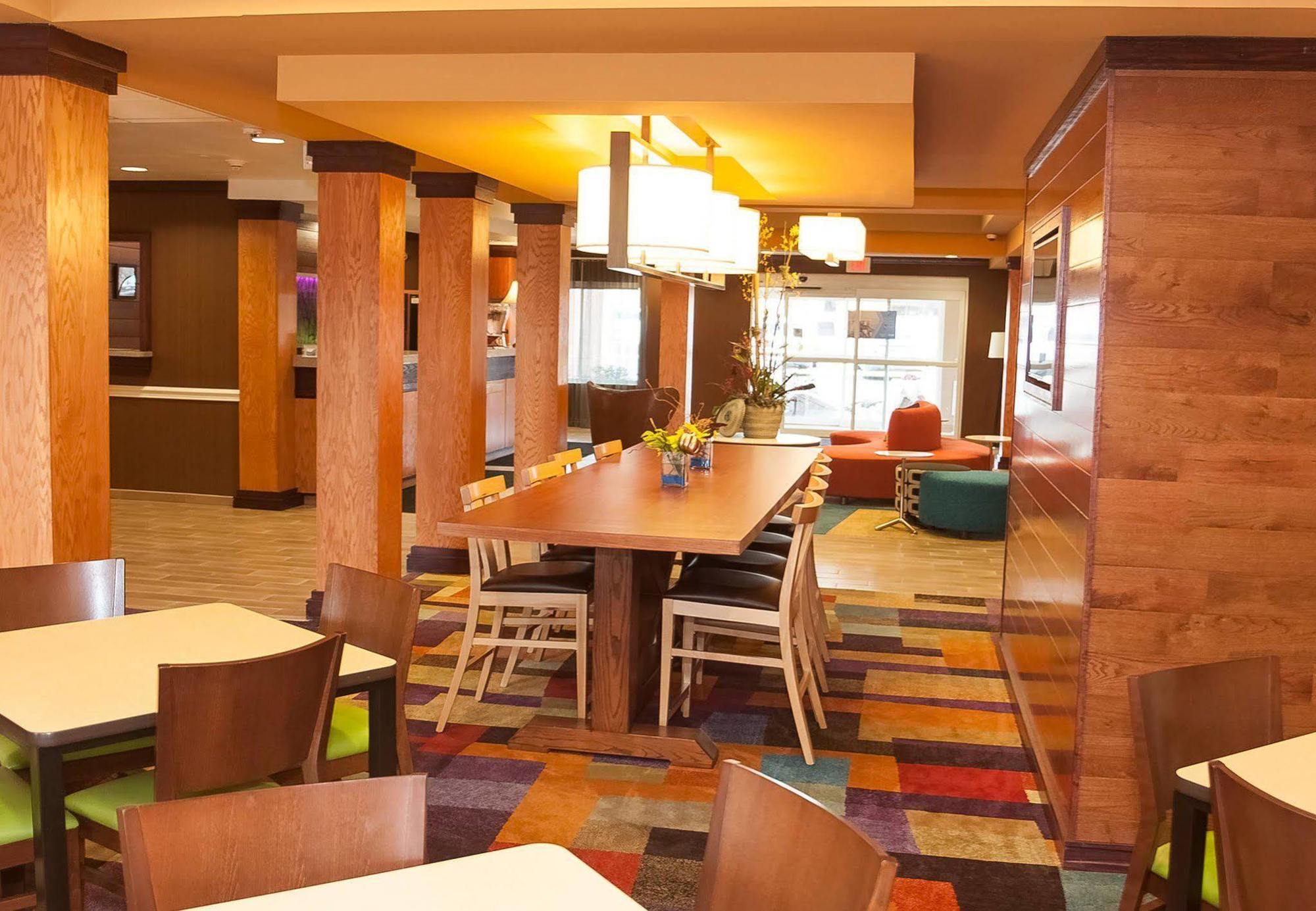 Comfort Inn & Suites Akron South Eksteriør billede